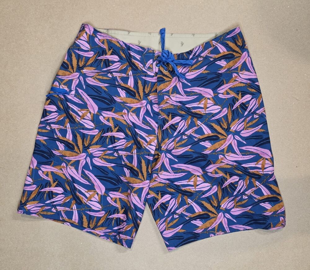 Patagonia Women's Hydropeak Board Shorts Size 6 Blue Leaves Zipper Pocket 8"